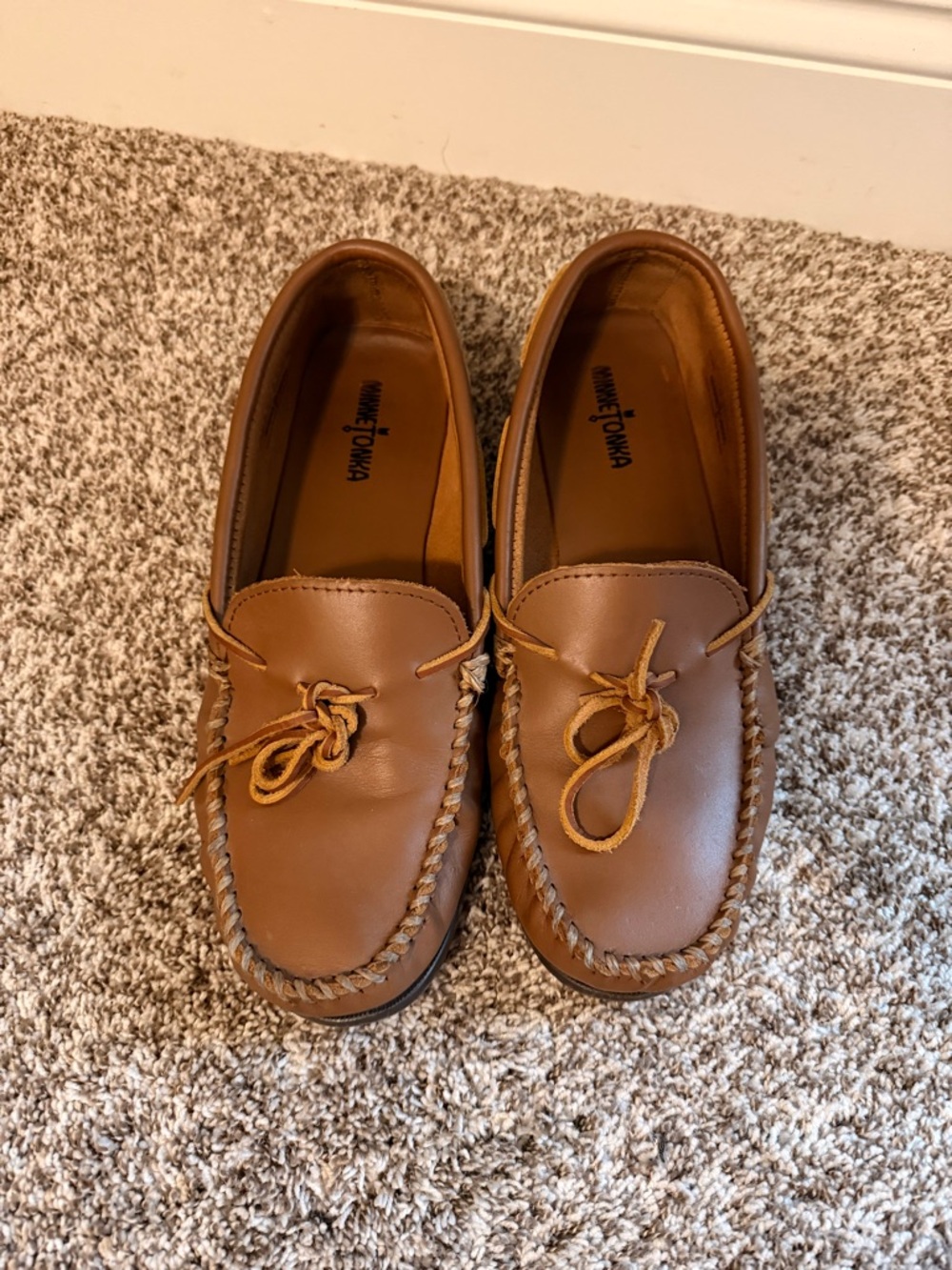 Minnetonka Men's Tan Leather Boat Moccasins
